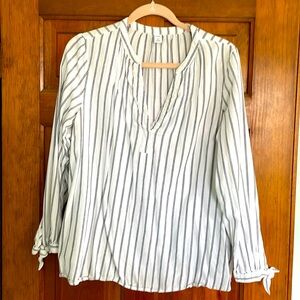 Old Navy top